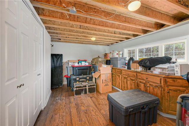 712 Rock Creek Drive, Lansing, KS 66043