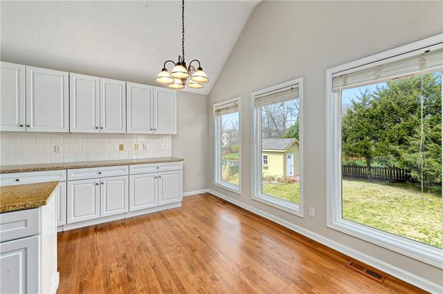712 Rock Creek Drive, Lansing, KS 66043