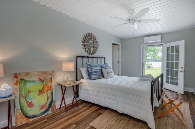 1170 Shore Drive, Manning, SC 29102