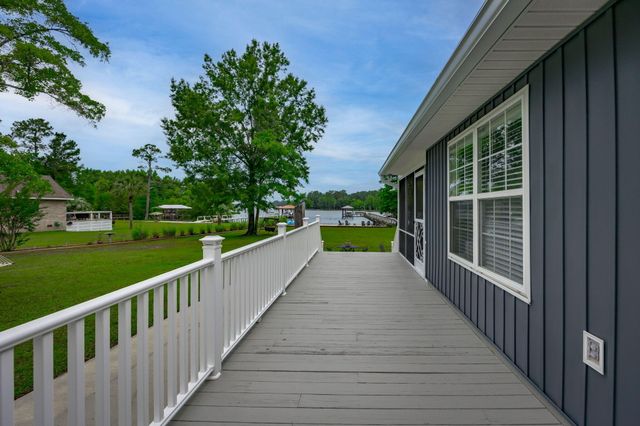 1170 Shore Drive, Manning, SC 29102
