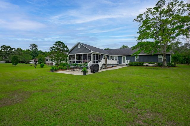1170 Shore Drive, Manning, SC 29102