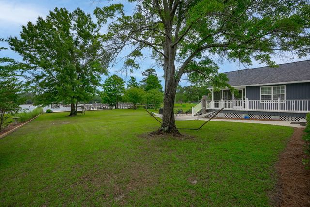 1170 Shore Drive, Manning, SC 29102