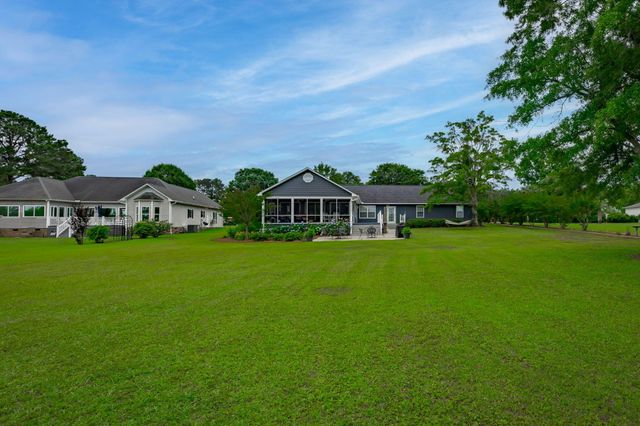 1170 Shore Drive, Manning, SC 29102