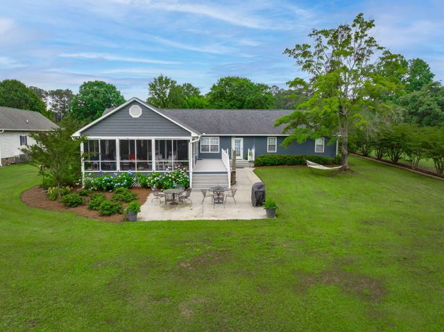 1170 Shore Drive, Manning, SC 29102