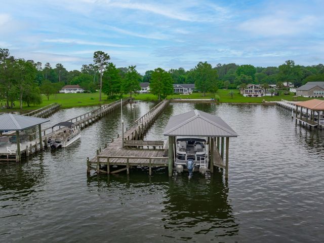 1170 Shore Drive, Manning, SC 29102
