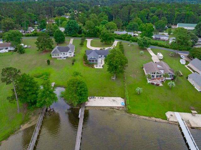 1170 Shore Drive, Manning, SC 29102