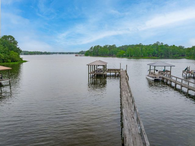 1170 Shore Drive, Manning, SC 29102