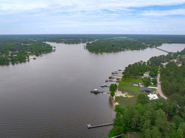 1170 Shore Drive, Manning, SC 29102