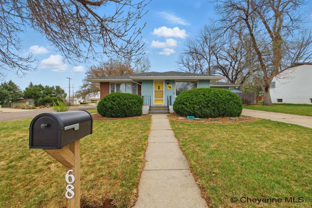 68 14TH ST, Wheatland, WY 82201
