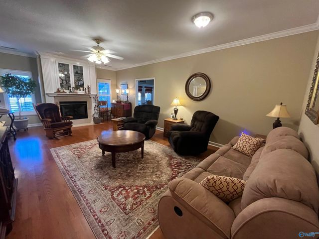 546 Blackshear Lane SW, Hartselle, AL 35640
