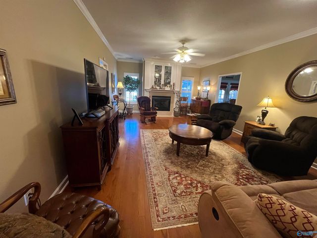 546 Blackshear Lane SW, Hartselle, AL 35640