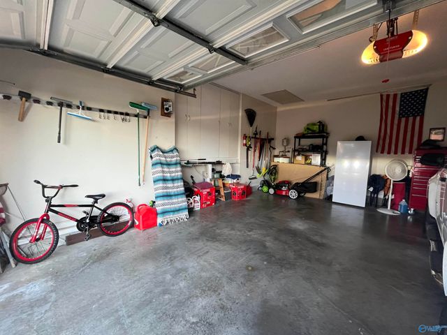 546 Blackshear Lane SW, Hartselle, AL 35640