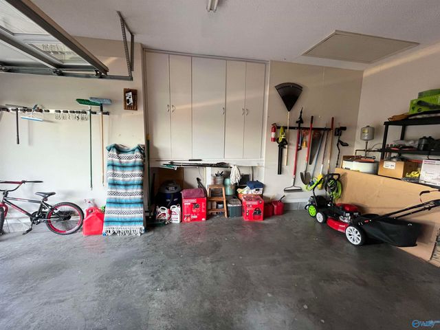 546 Blackshear Lane SW, Hartselle, AL 35640