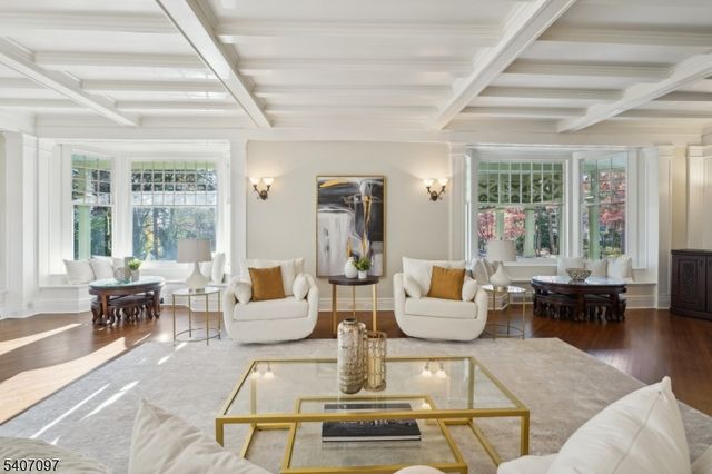 40 Highland Ave, Millburn Twp., NJ 07078