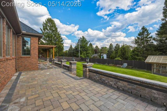 35339 W 13 Mile Road, Farmington Hills, MI 48331