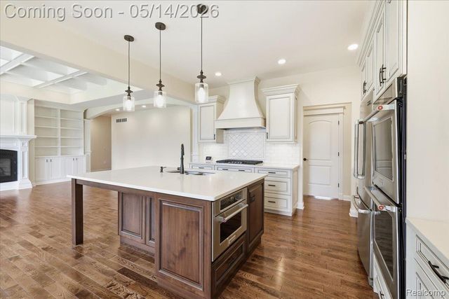 35339 W 13 Mile Road, Farmington Hills, MI 48331