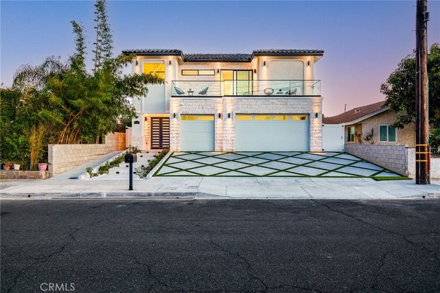 10322 Avenida Cinco De Mayo, Fountain Valley, CA 92708
