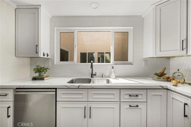 8 Claret 49, Irvine, CA 92614