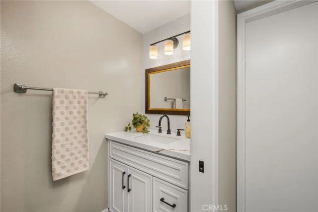 8 Claret 49, Irvine, CA 92614