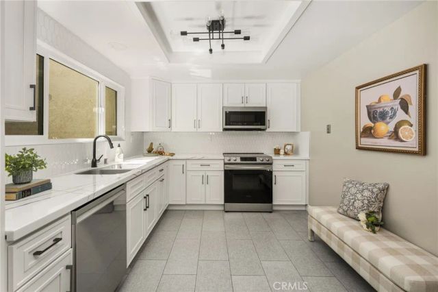 8 Claret 49, Irvine, CA 92614
