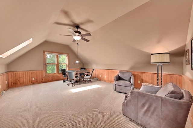 1375 Barrington Woods DRIVE, Brookfield, WI 53045