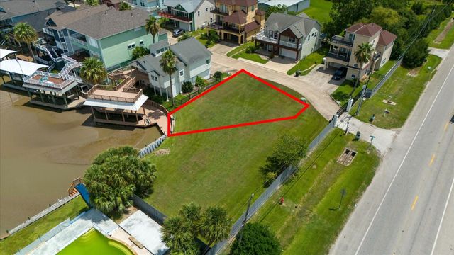 136 Starboard, San Leon, TX 77539