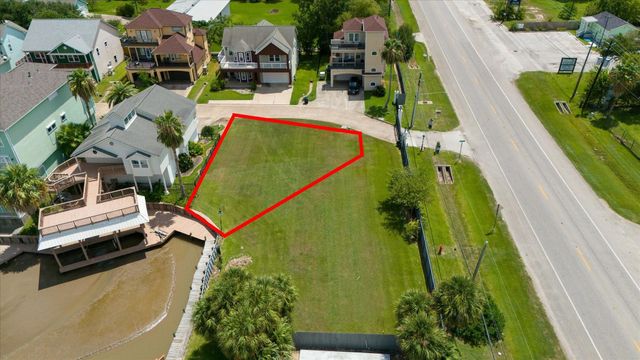 136 Starboard, San Leon, TX 77539