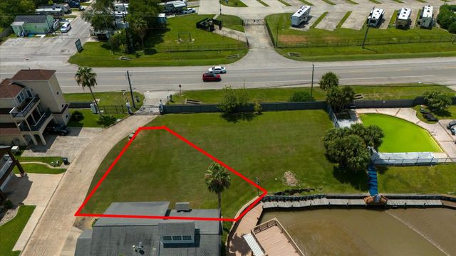 136 Starboard, San Leon, TX 77539