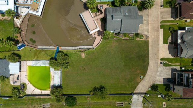 136 Starboard, San Leon, TX 77539