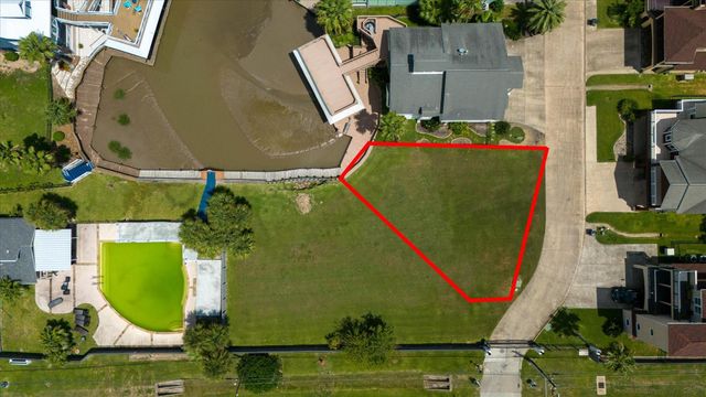 136 Starboard, San Leon, TX 77539