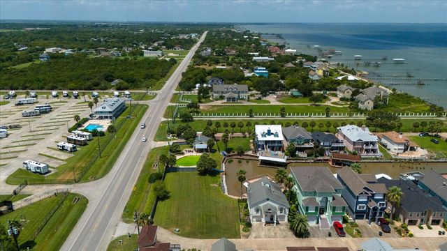 136 Starboard, San Leon, TX 77539