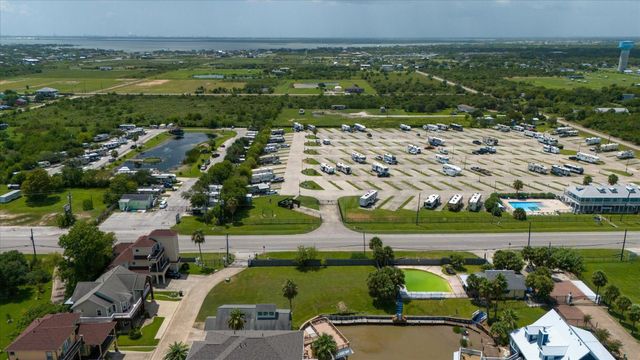 136 Starboard, San Leon, TX 77539