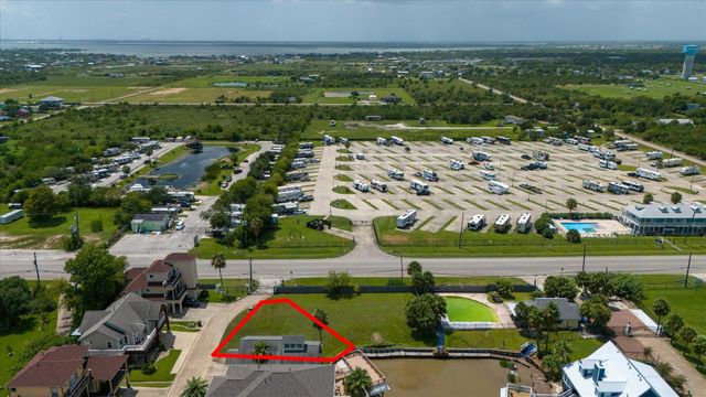 136 Starboard, San Leon, TX 77539