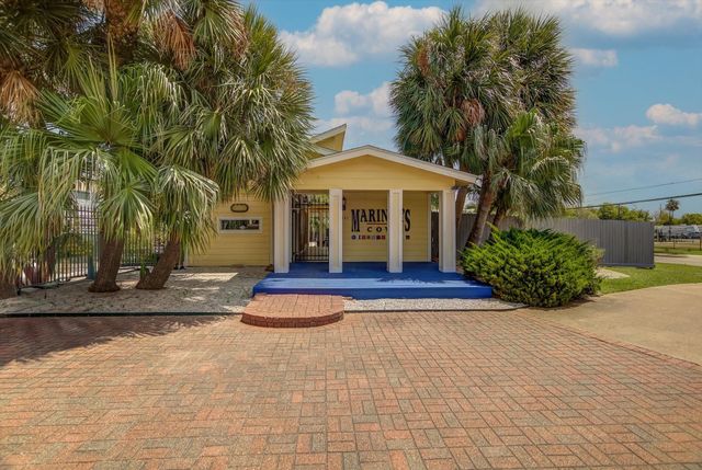 136 Starboard, San Leon, TX 77539