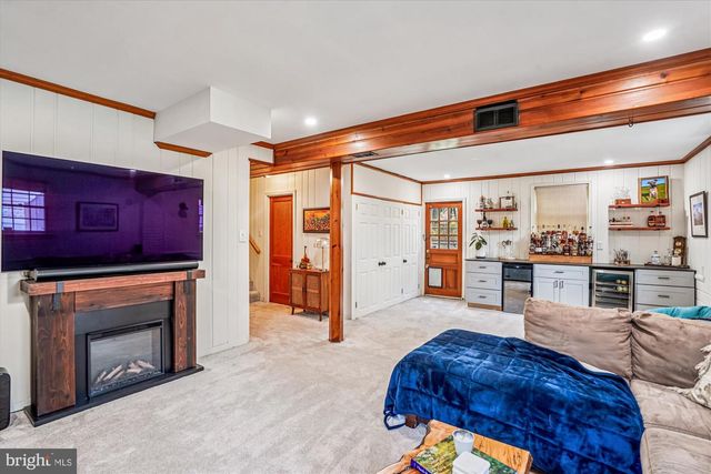 6108 DORCHESTER ST, Springfield, VA 22150