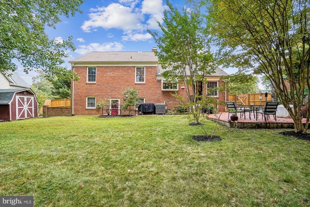 6108 DORCHESTER ST, Springfield, VA 22150