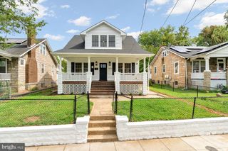 3606 BROTHERS PL SE, Washington, DC 20003