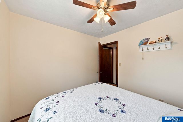2401 NW 50 Street, Lincoln, NE 68524