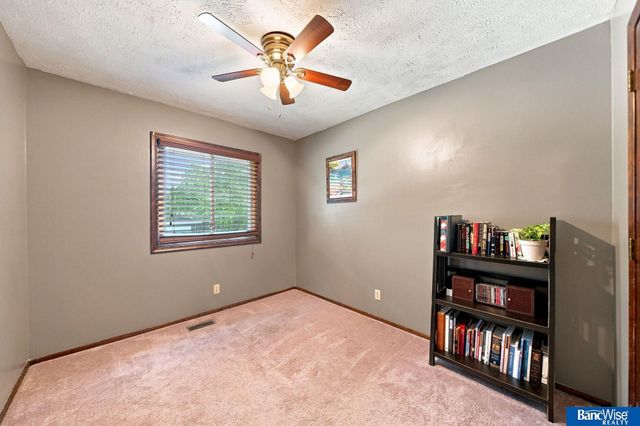 2401 NW 50 Street, Lincoln, NE 68524