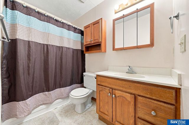 2401 NW 50 Street, Lincoln, NE 68524