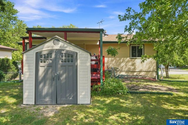 2401 NW 50 Street, Lincoln, NE 68524