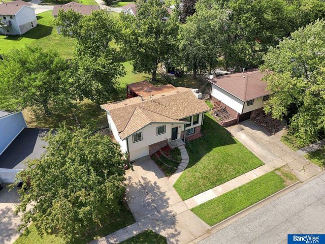 2401 NW 50 Street, Lincoln, NE 68524