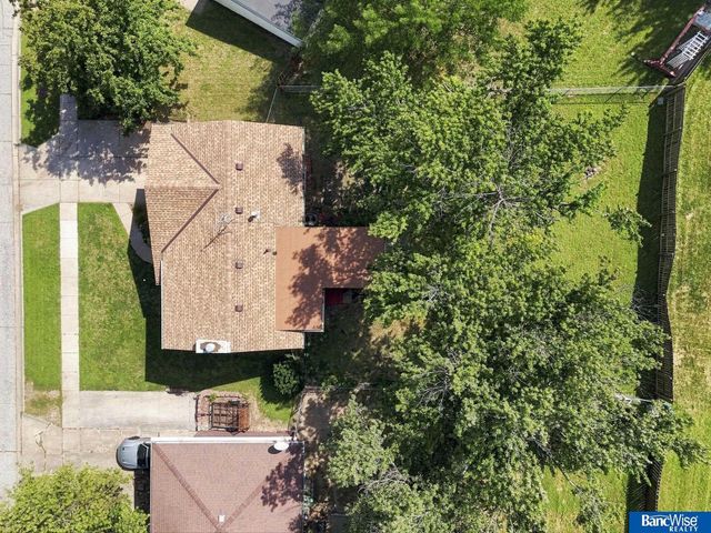 2401 NW 50 Street, Lincoln, NE 68524