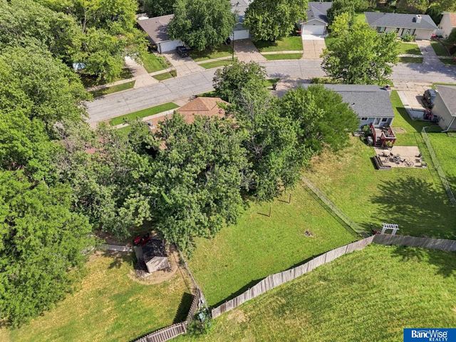 2401 NW 50 Street, Lincoln, NE 68524