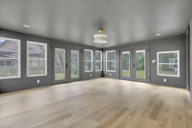 1285 Kingsgate Road, Columbus, OH 43221