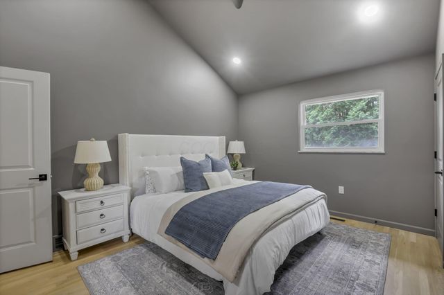1285 Kingsgate Road, Columbus, OH 43221