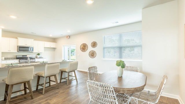 327 Lake Ridge Boulevard, Summerville, SC 29483