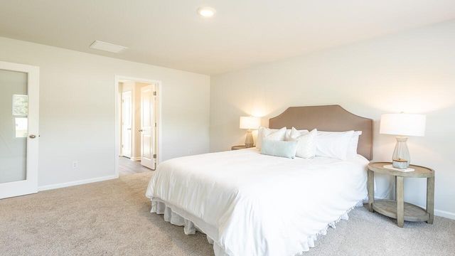327 Lake Ridge Boulevard, Summerville, SC 29483
