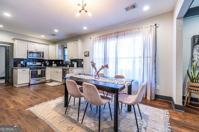 988 Mayson Turner Road NW, Atlanta, GA 30314