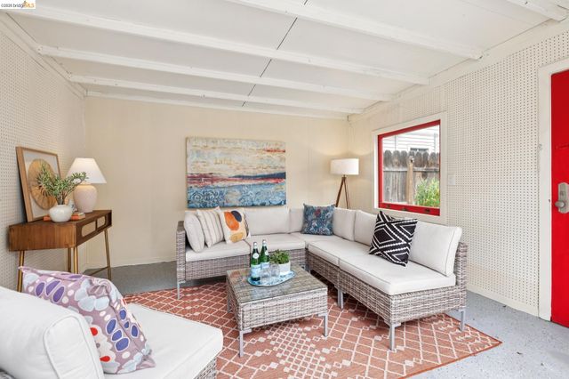 1000 Elm Ct, El Cerrito, CA 94530